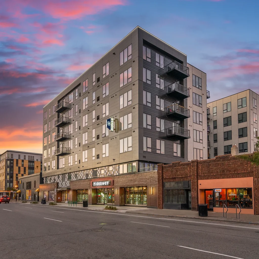 1–4 bed 1–2 bath apartment at 1307 4th St SE